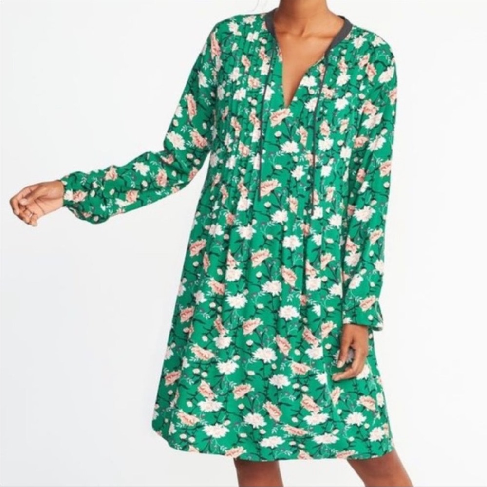 Old Navy Floral Pintuck Swing Tunic Dress